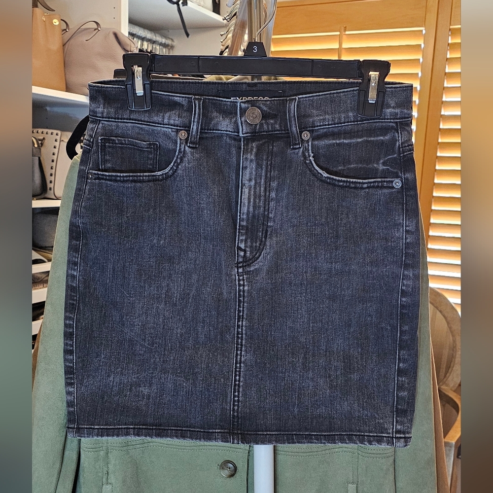 Express Denim Mini Skirt. Size 0.